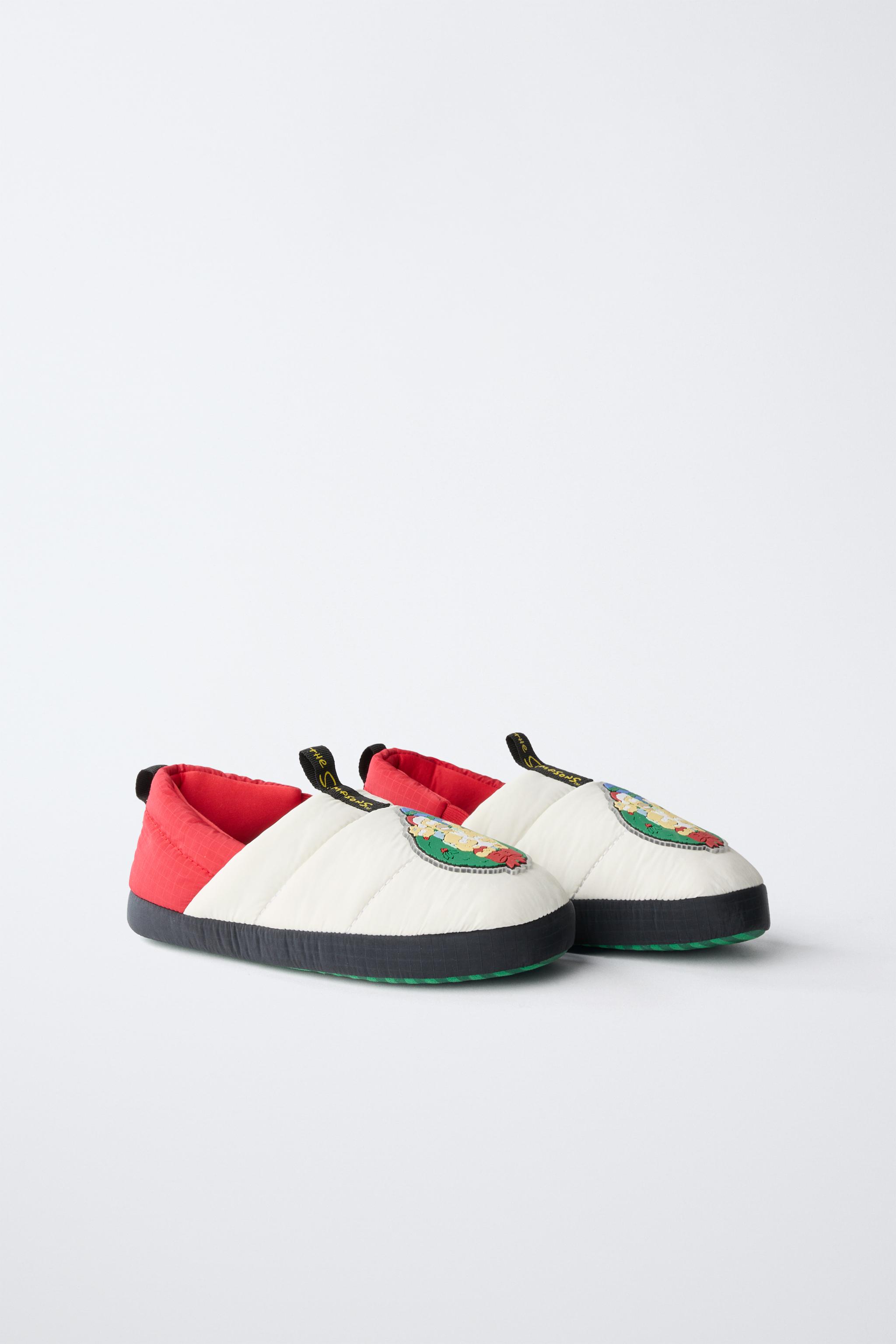 THE SIMPSONS ™ MATT GROENING HOUSE SHOES